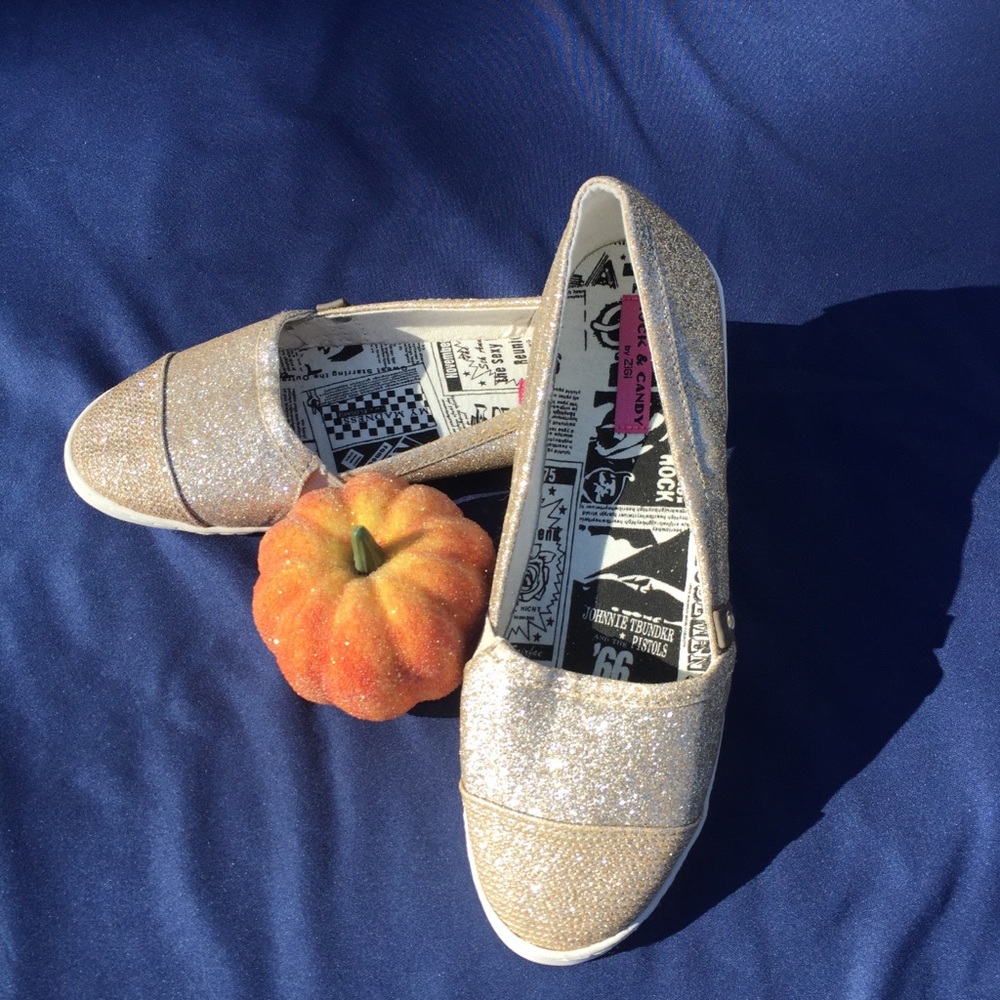 Rock &Candy by Zigy Glittery Gold Shoes, NEW